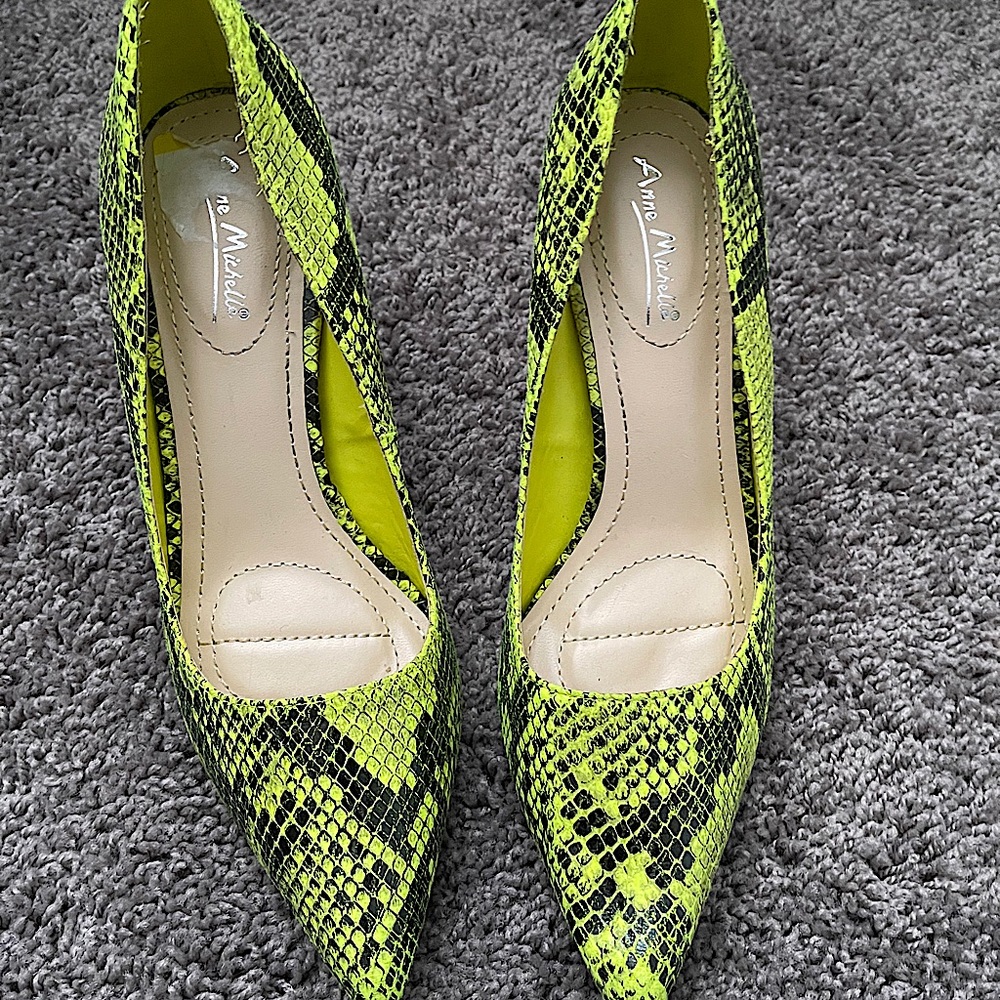 Skin snake heels